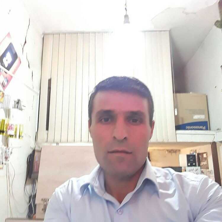 ادریس دانشوری