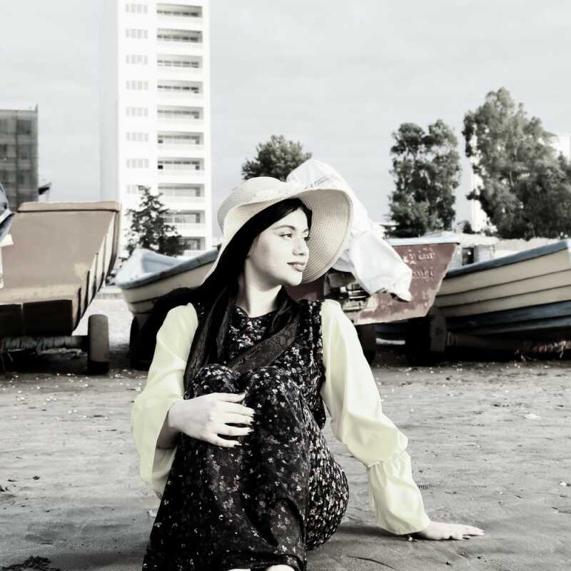 نرگس شهریاری