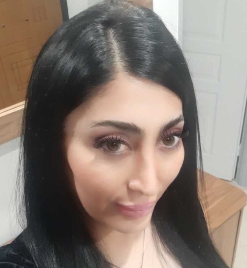 روناک نیکنام