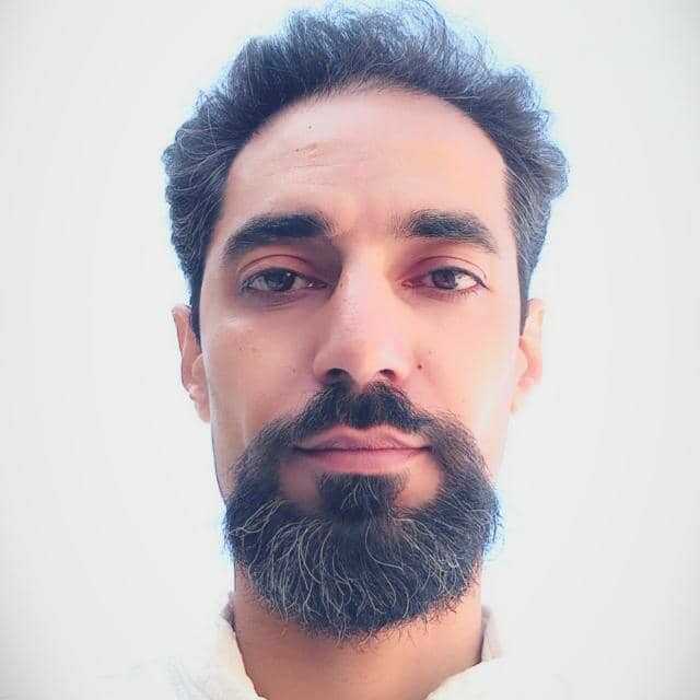 ایوب استادنمائیان