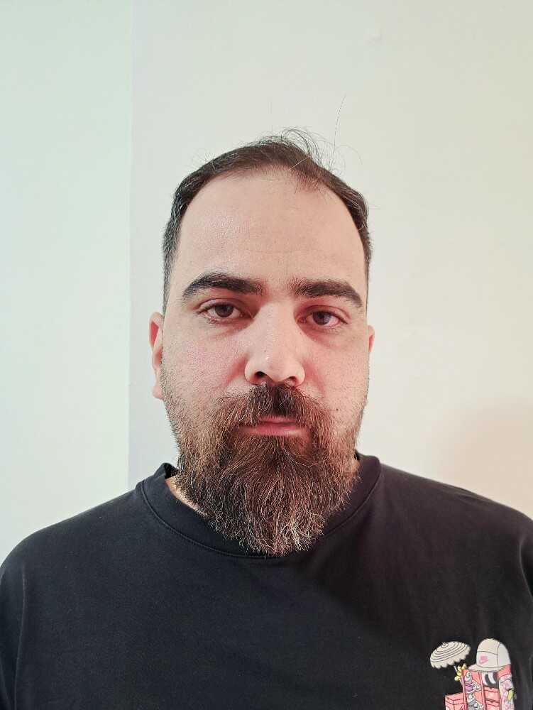 میلاد خواجوی نیا