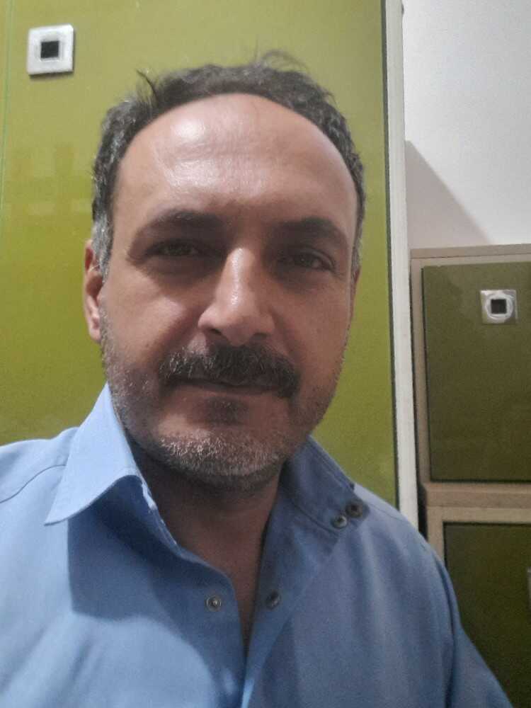 اکبر سرخوش