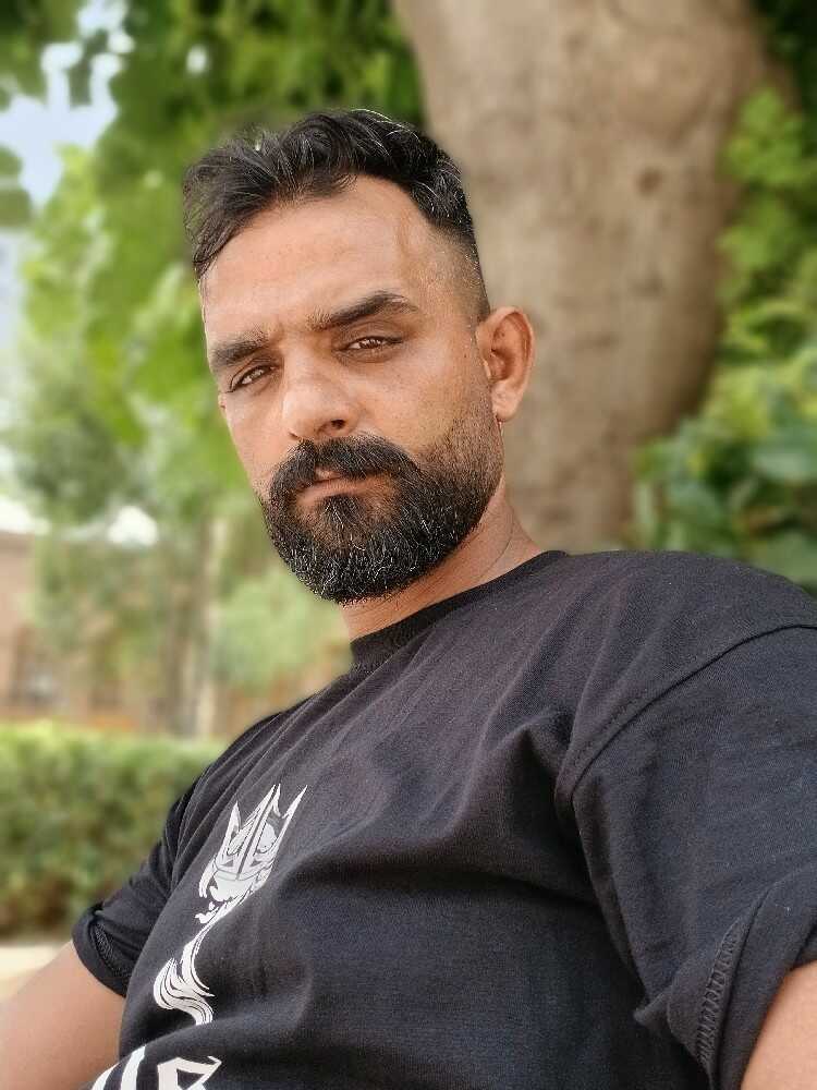 بهنام حشمتی
