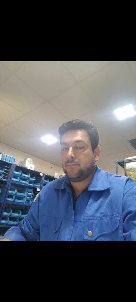 علیرضا آشوری