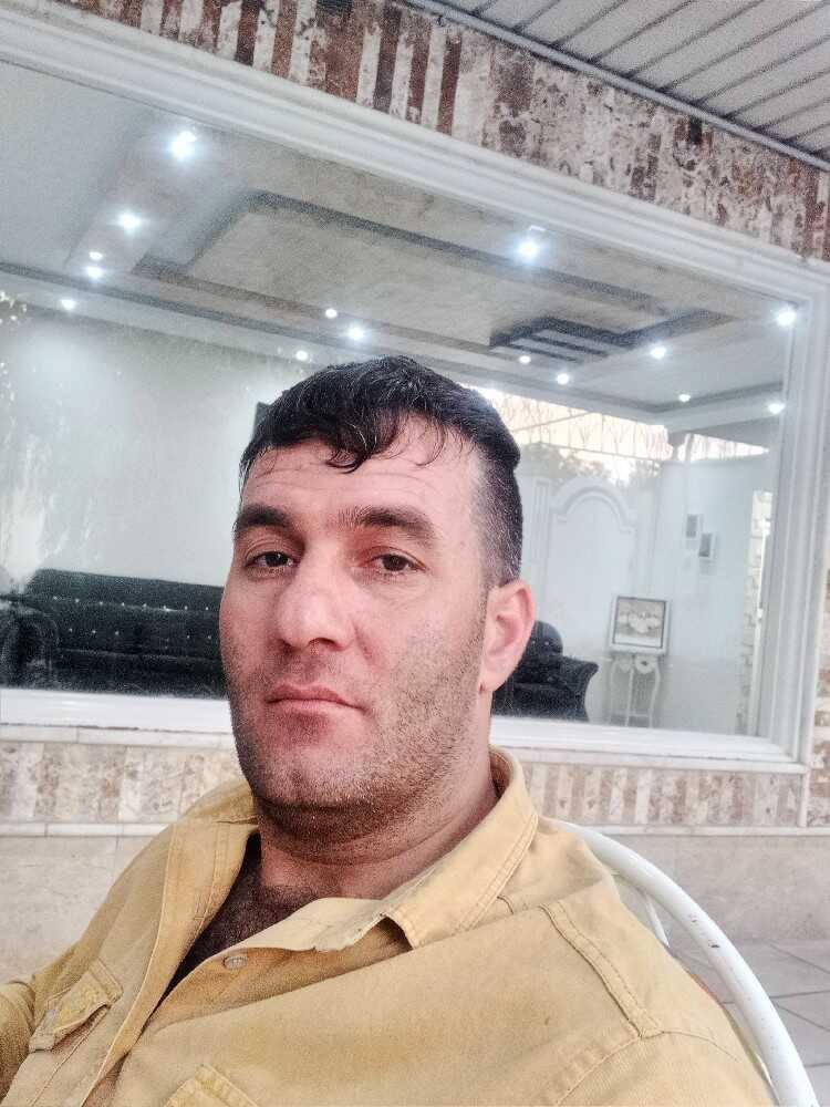 توکل بیانی