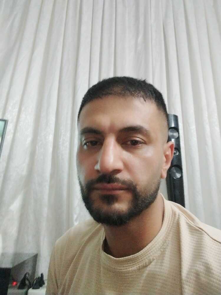 امیر فروزان ارا