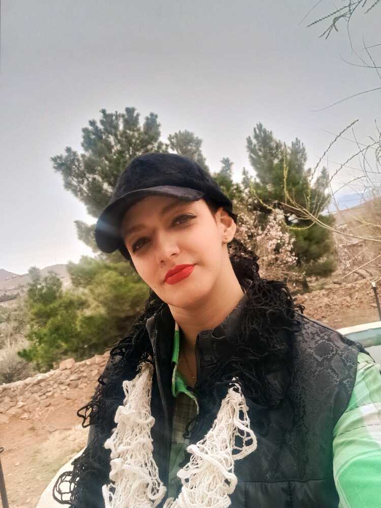 سارا رحمتی