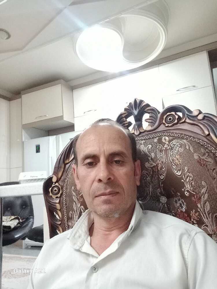 احمد گلمحمدی