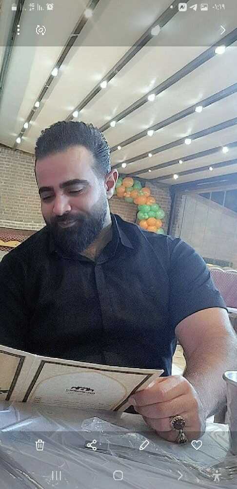 وحید اسفندیاری غریبوند