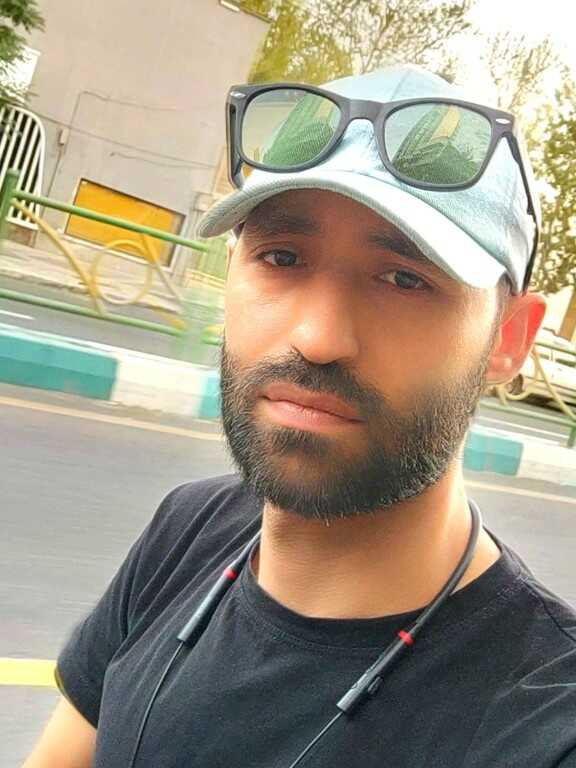 فرهاد مرادنژاد