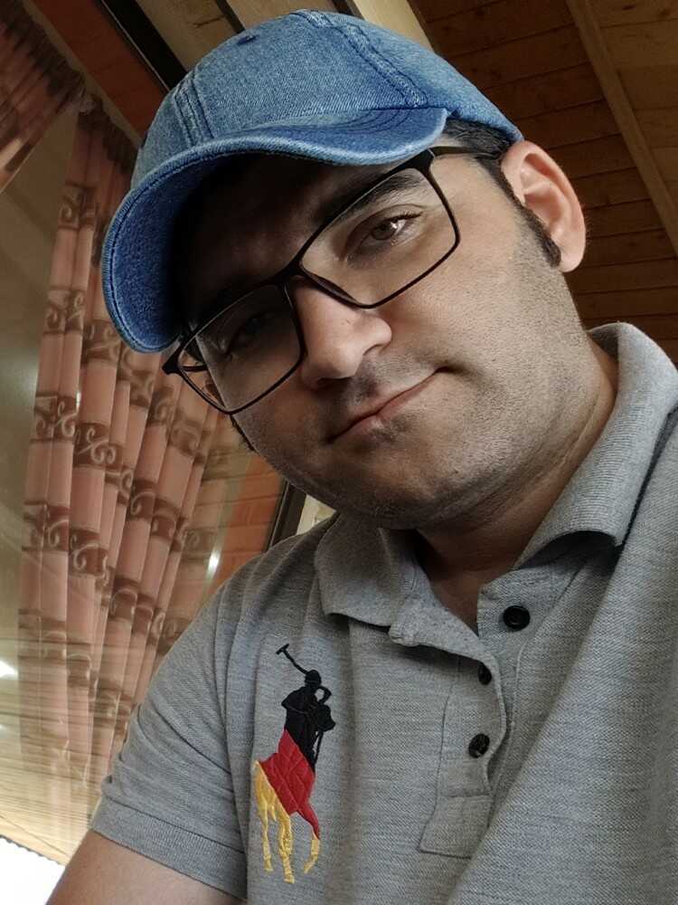 فرید مطوری