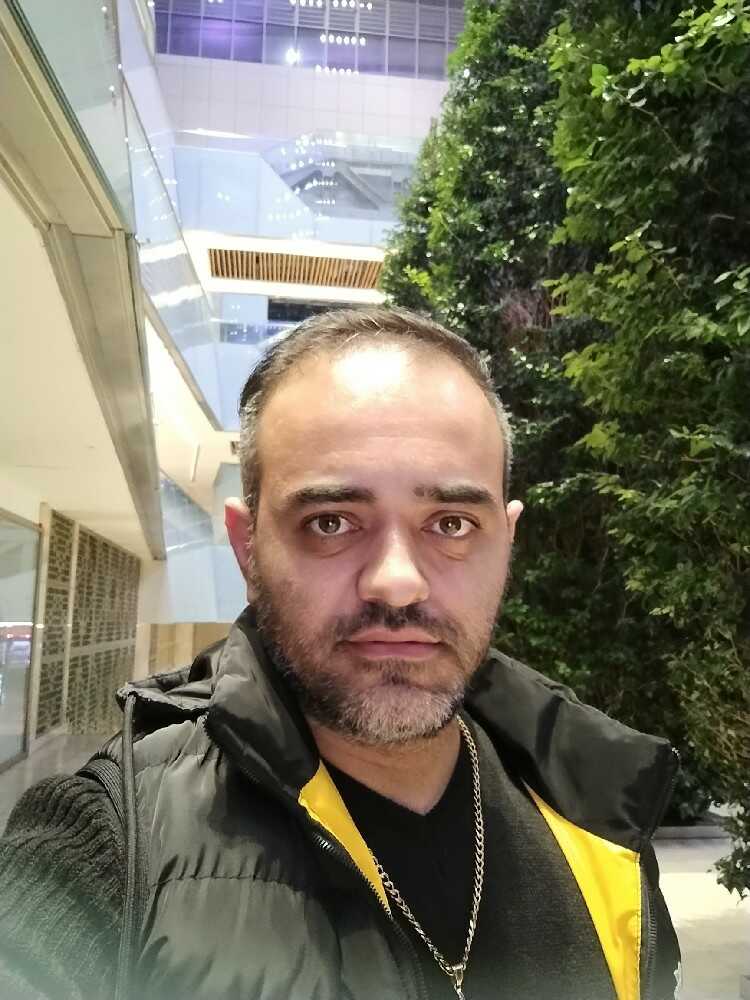 میلاد لاهوتی