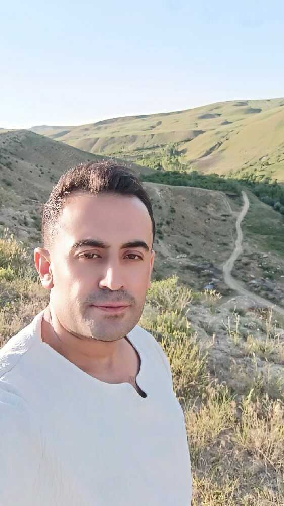 AMIR Ghahremani
