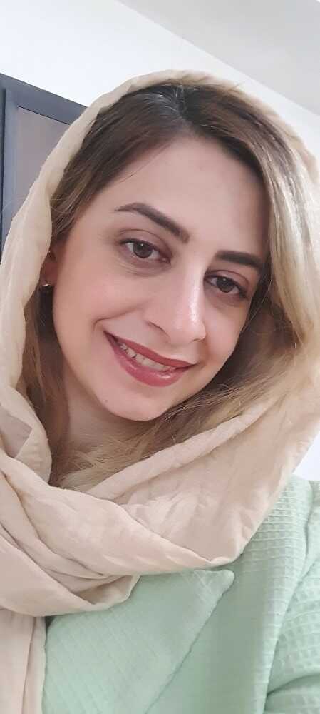 هاجر آذری