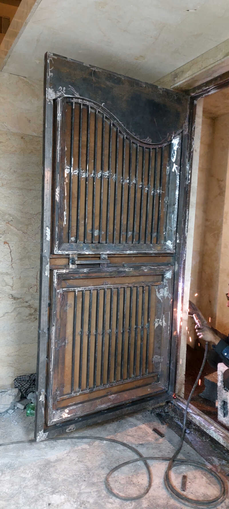 عزیز وثوقی