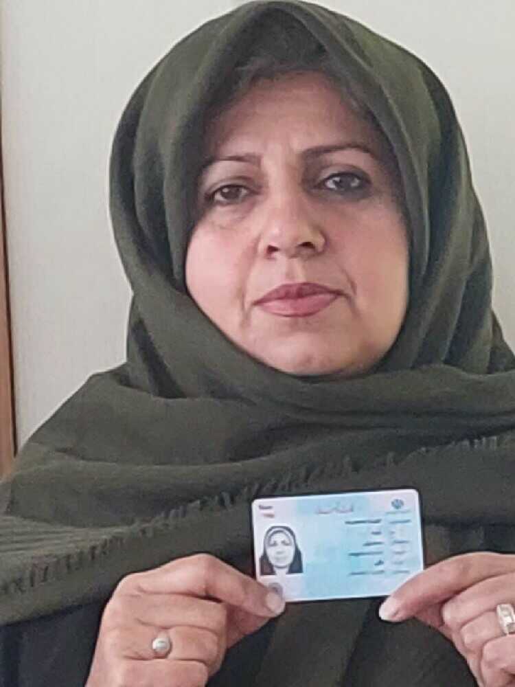 نیره صمدیان