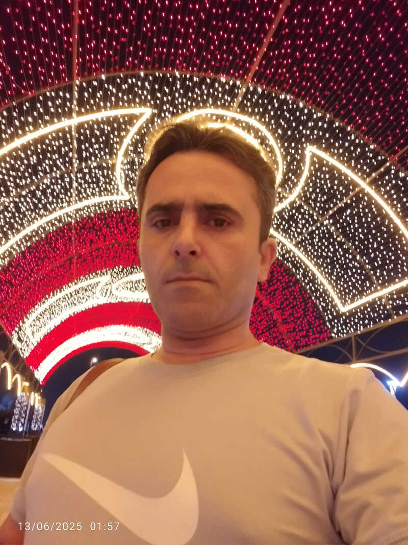 سعید لاقانی