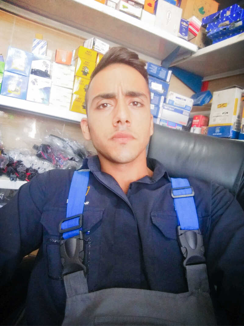 سینا عچرش زاده