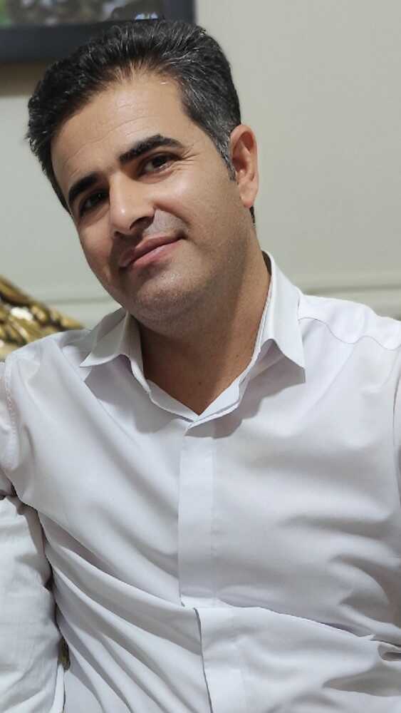 هادی میرزایی