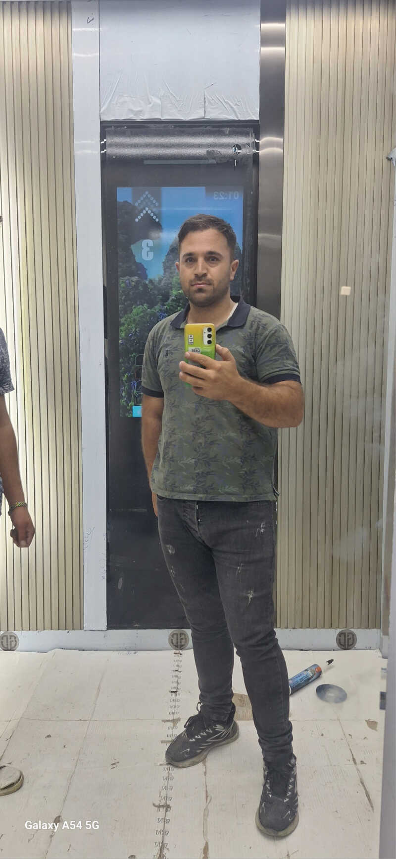 منوچهر امیرزاده