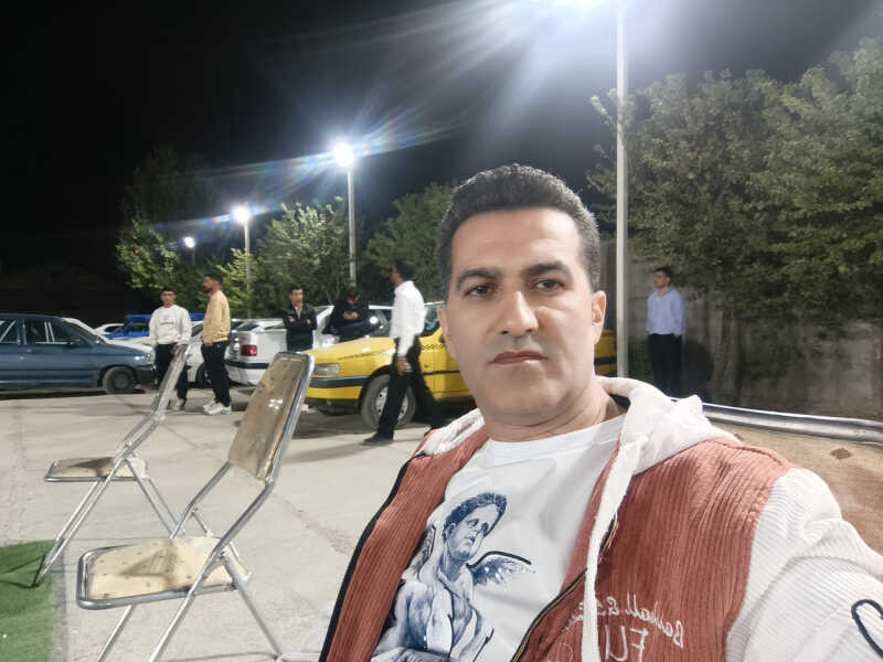 ناصر ایازی