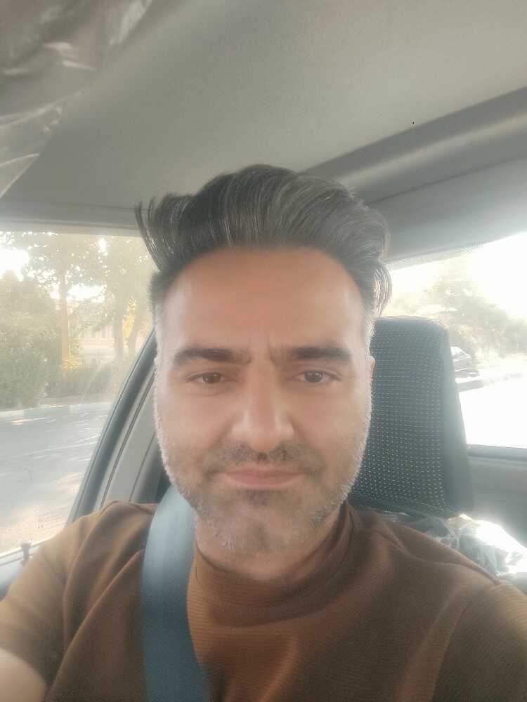 حمزه آزادبخت