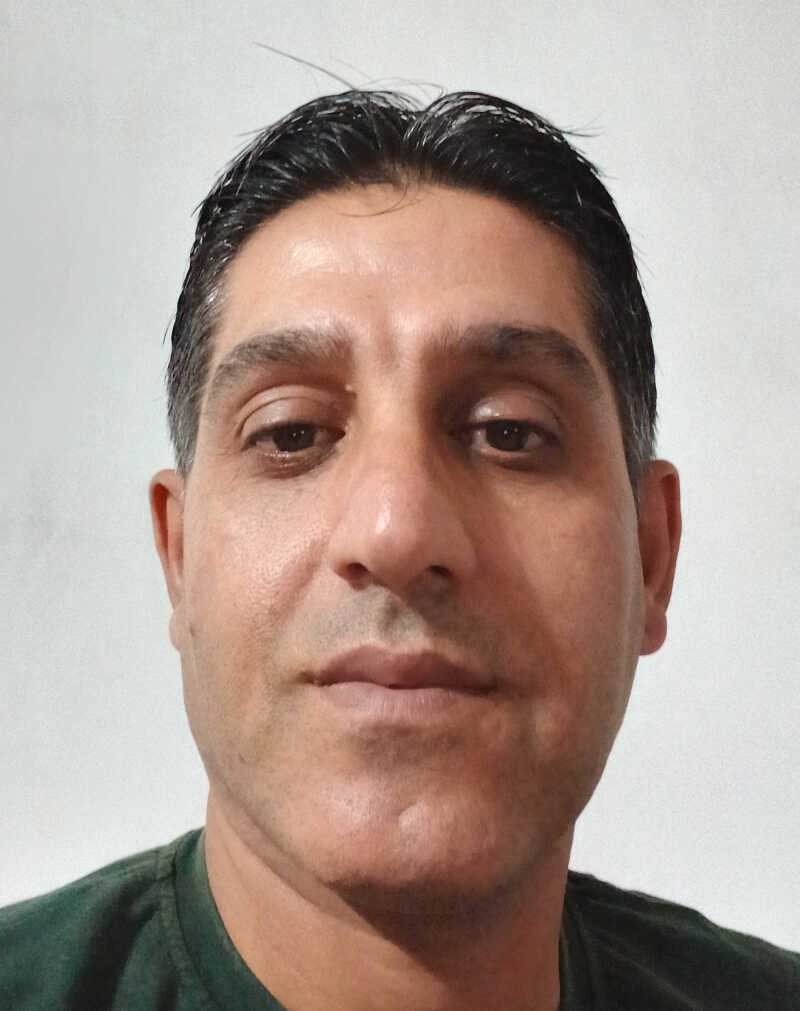رضا اکبری