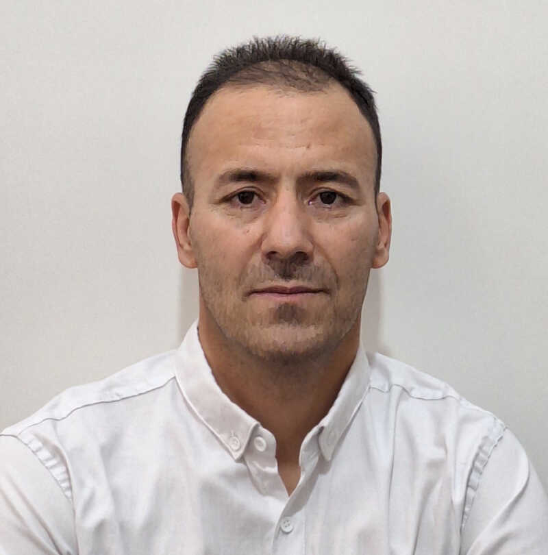 باقر صادقی نیا