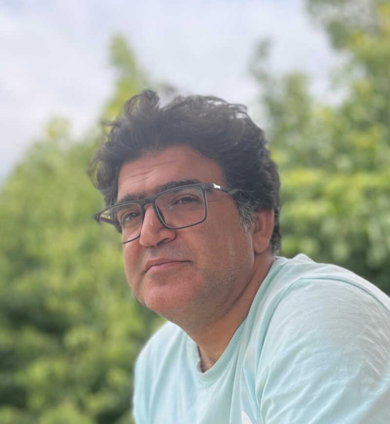 جواد ثابتی