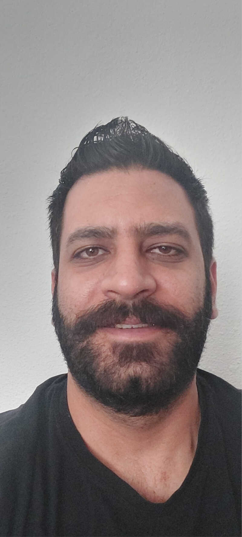محسن حسنیان