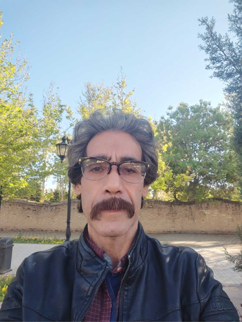 محسن رستمی شیرازی