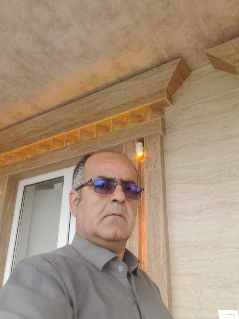 حشمت شمسی