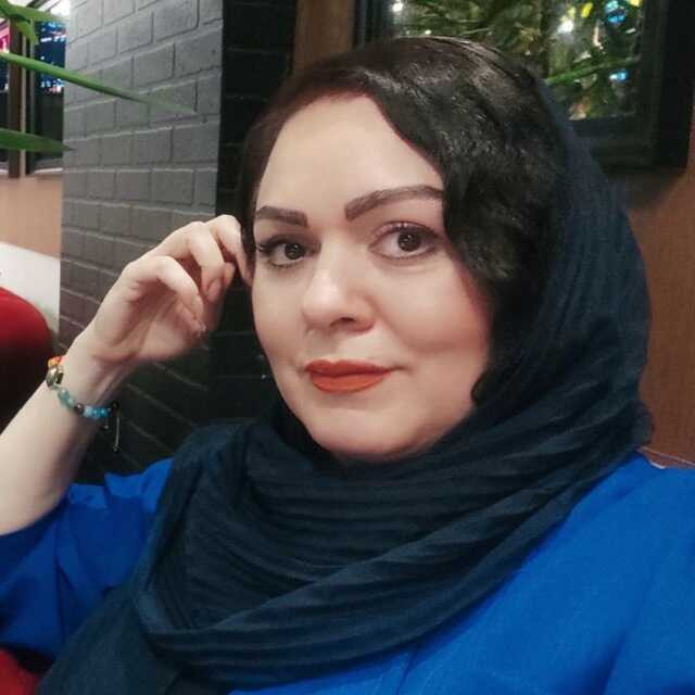 لیندا زارع