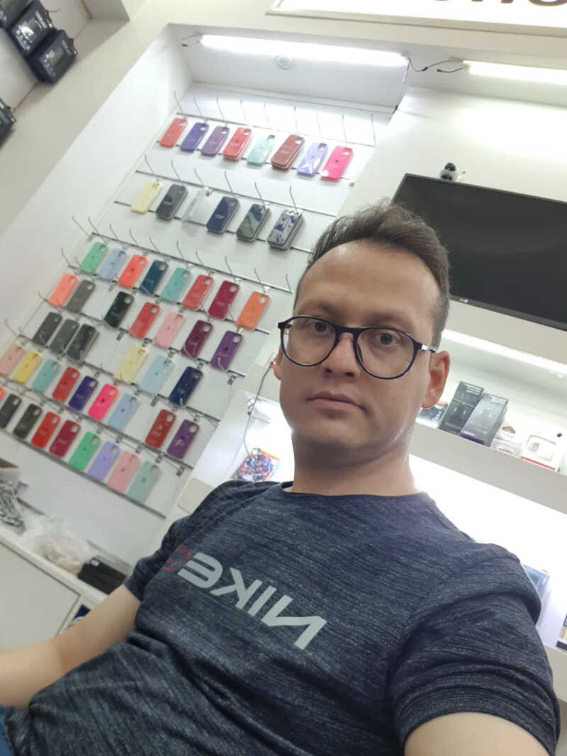 میثم آیتی