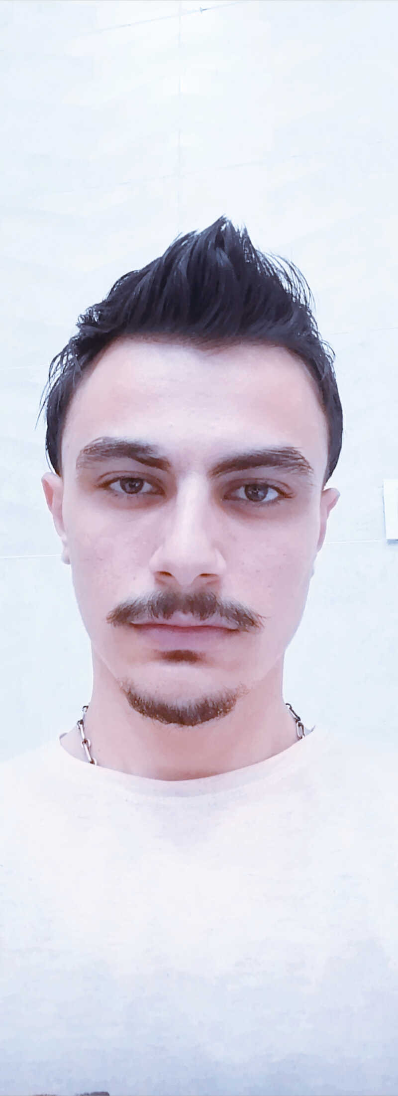 اميرحسين قنبری