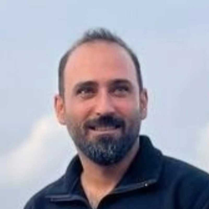 مهران علیخانی