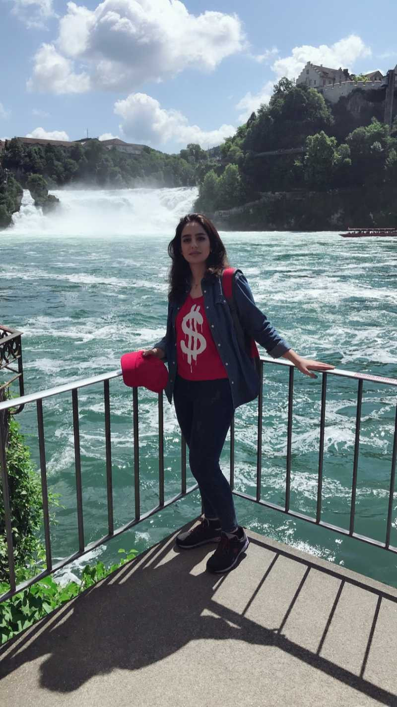 پرستو مدنی