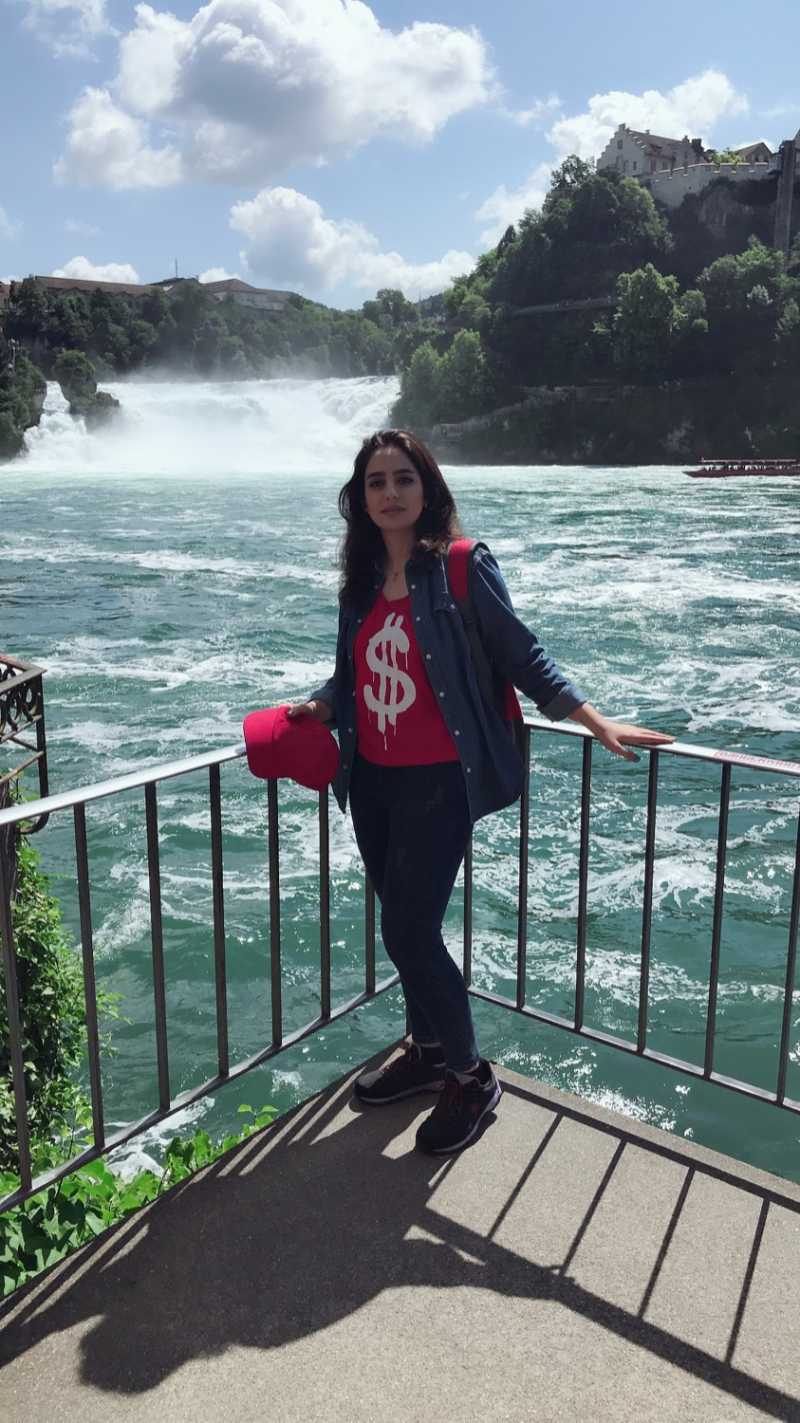 پرستو مدنی