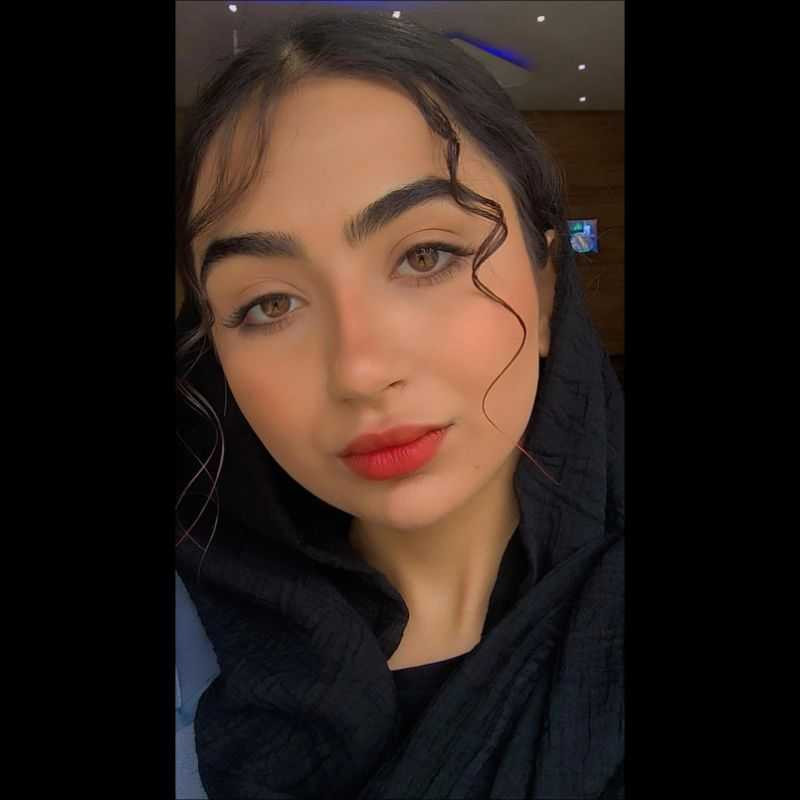 آتنا رزبان