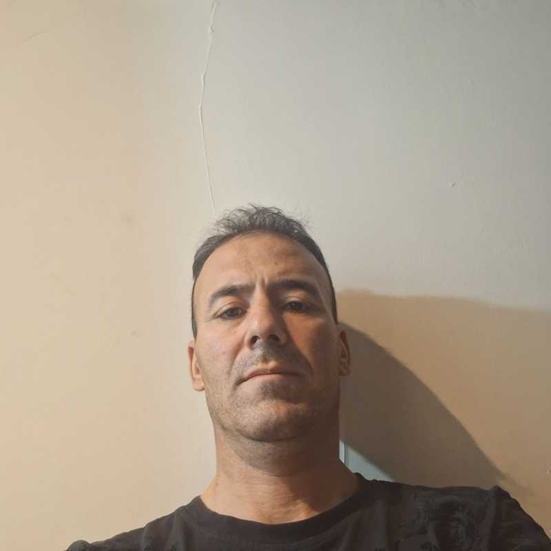 باقر صادقی نیا