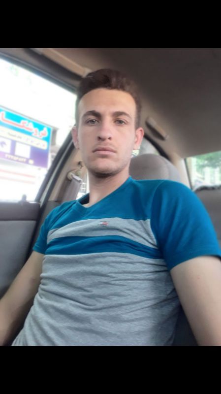 شاهین درخورد