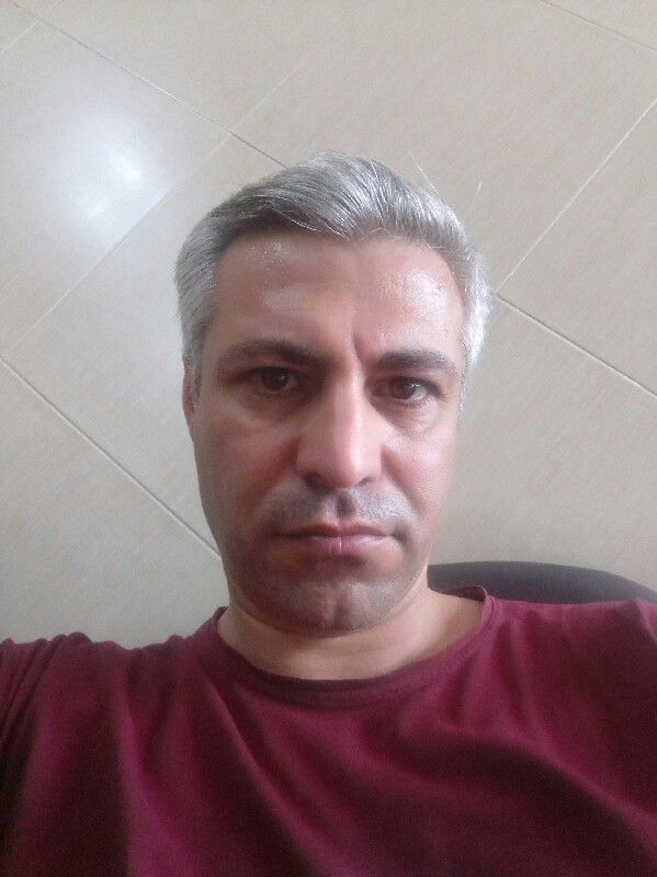 فرهاد سنونی