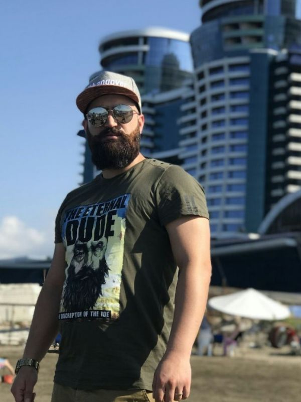 حمید اقاجانی ششکل