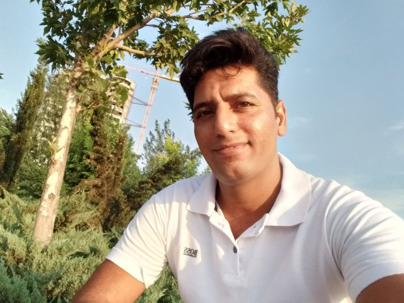 حسین خاکسار