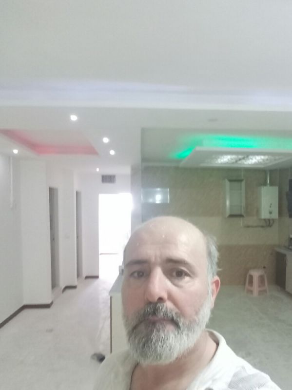 سیامک حسنی