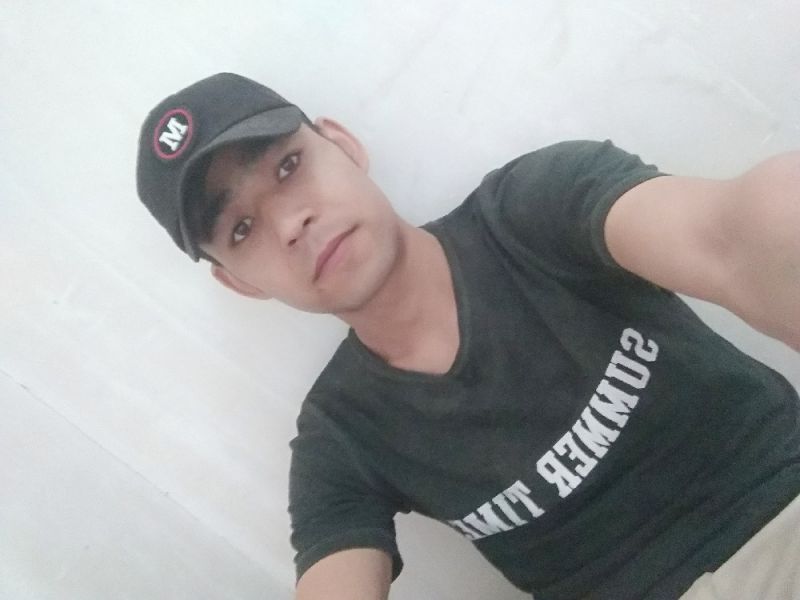 فرهاد اخمدی