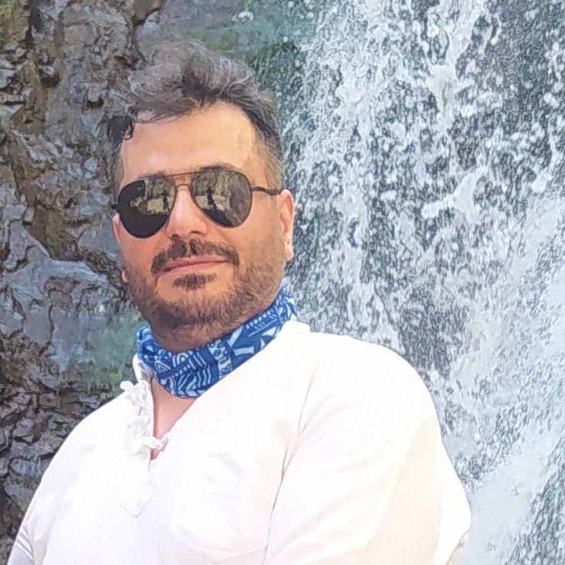 اکبر وحیدباقرنیا