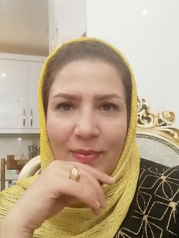 راضیه صادقی