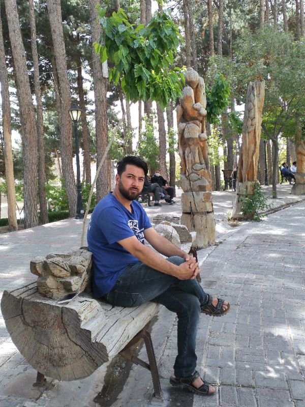 مصطفی خدادوست