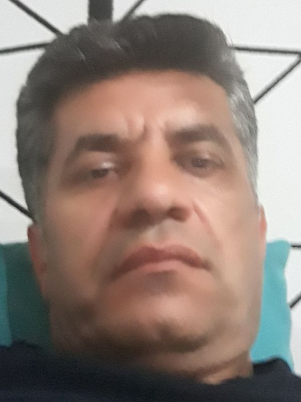 محسن عزیزی